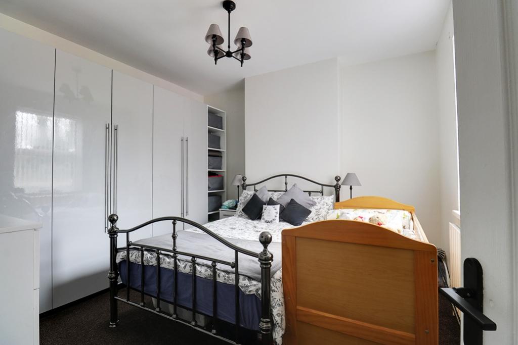 Main bed