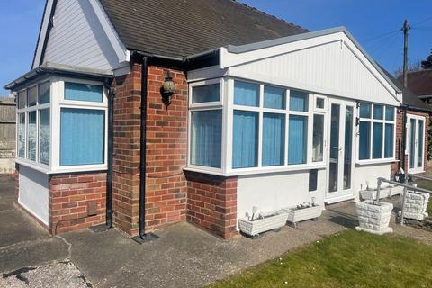 2 bedroom detached bungalow for sale, Hillside Close, Blackpool FY3