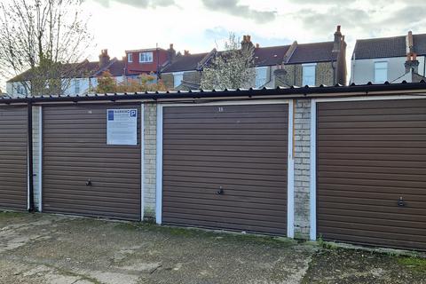 undefined, Lakehall Road, Thornton Heath CR7