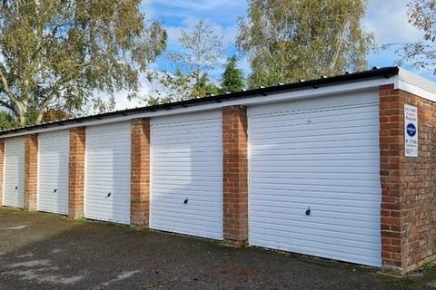 Garage to rent, Lodge Gardens, Ulcombe ME17