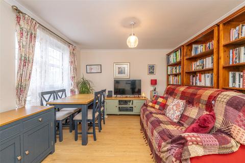 13/5 Blandfield, Edinburgh, EH7 4QJ