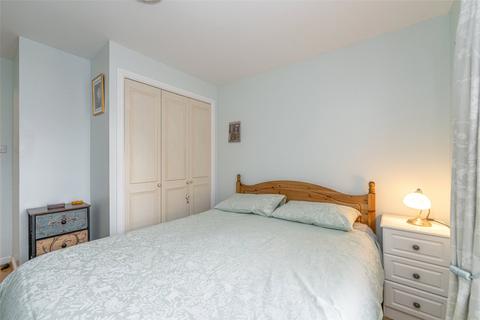 13/5 Blandfield, Edinburgh, EH7 4QJ