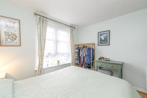13/5 Blandfield, Edinburgh, EH7 4QJ