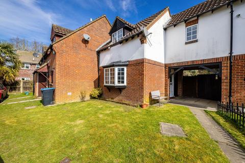 5 Hill View, Whyteleafe, CR3 0HE