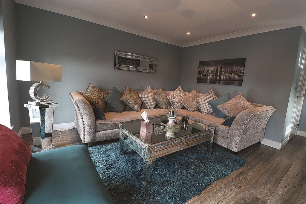 53 Carrfield living room 2