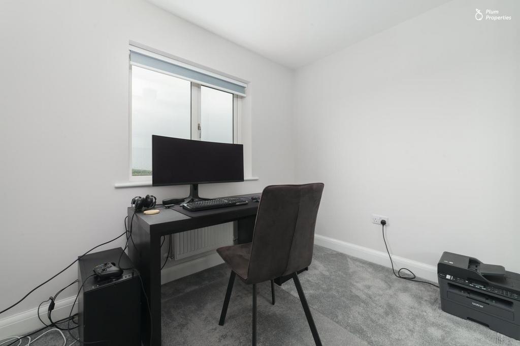 7 Quayle Close-1.jpg