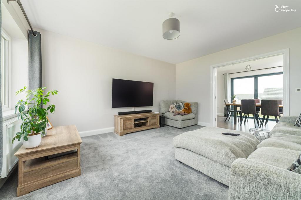 7 Quayle Close-10.jpg