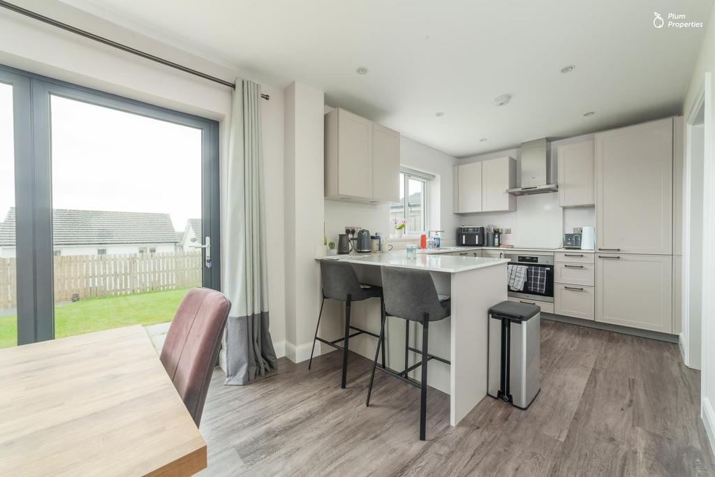 7 Quayle Close-12.jpg