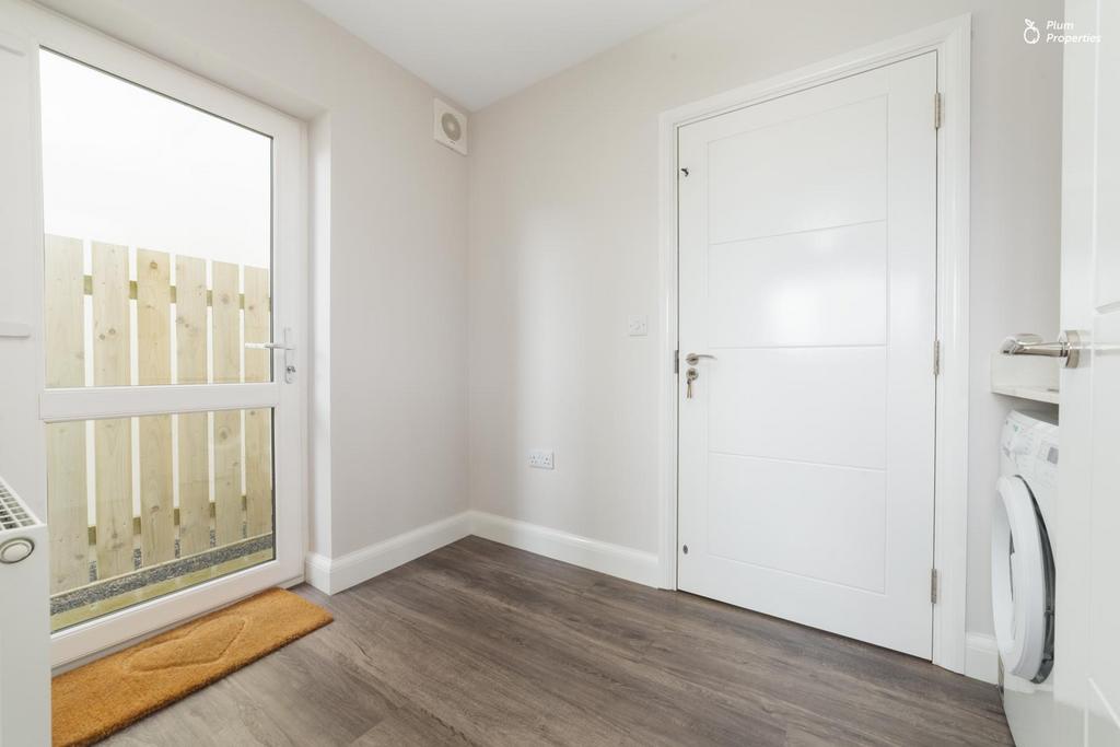 7 Quayle Close-14.jpg