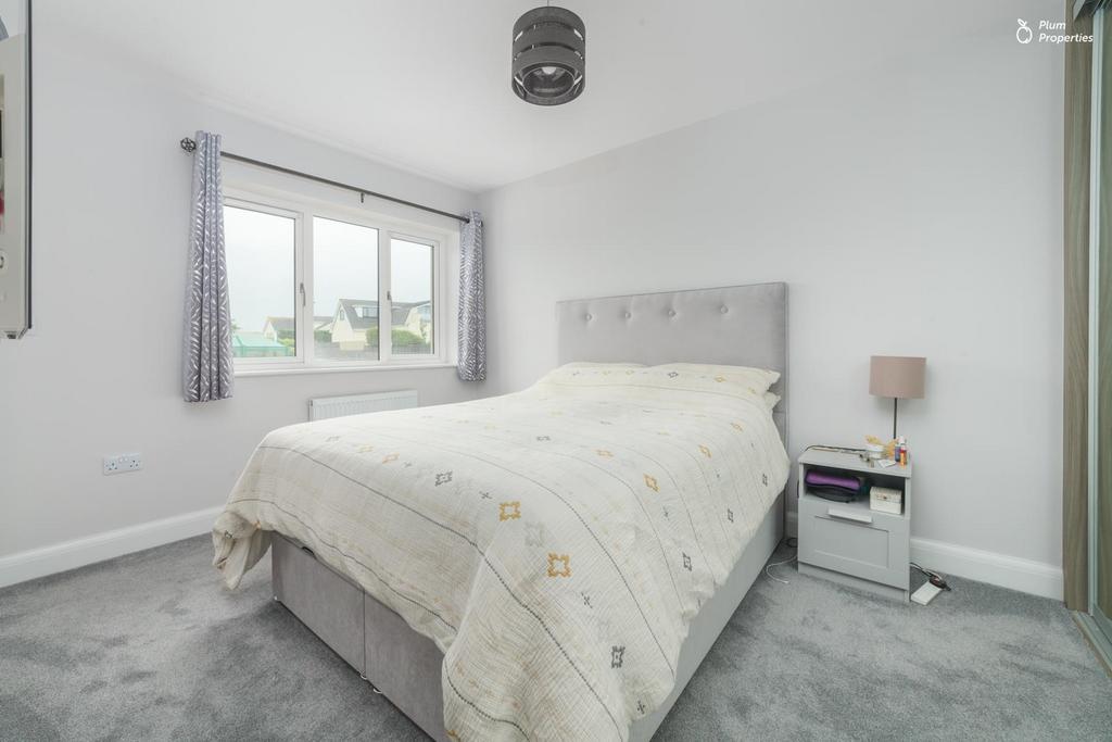7 Quayle Close-4.jpg