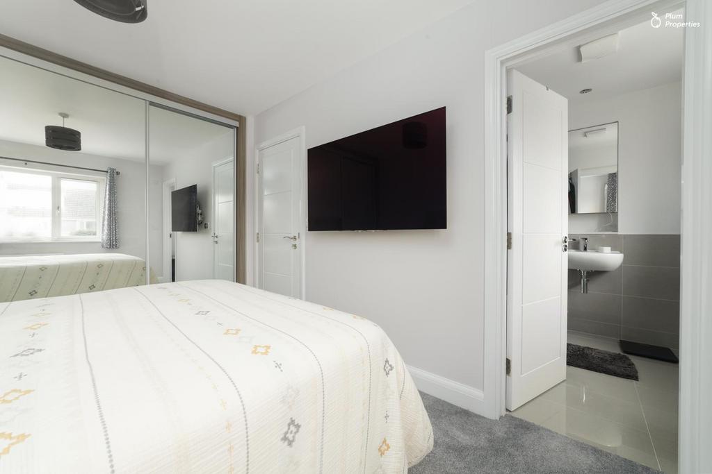 7 Quayle Close-5.jpg