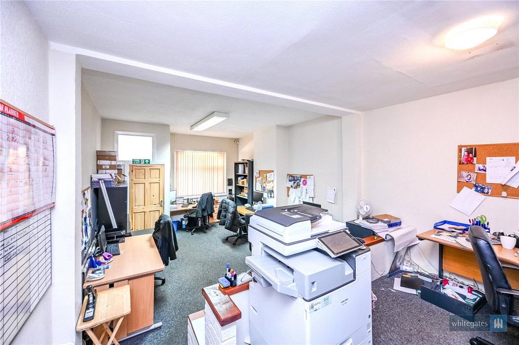 Lounge/Office