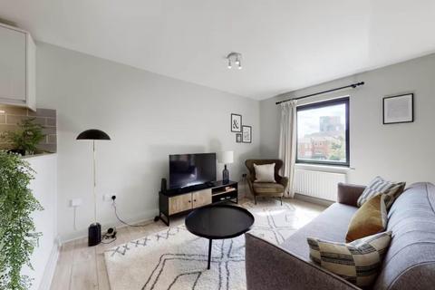 2 bedroom apartment to rent, Westpoint Apartments, London N8