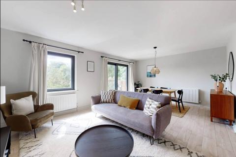 2 bedroom apartment to rent, Westpoint Apartments, London N8
