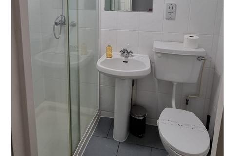 1 bedroom ground floor flat to rent, Belsize Park, London NW3