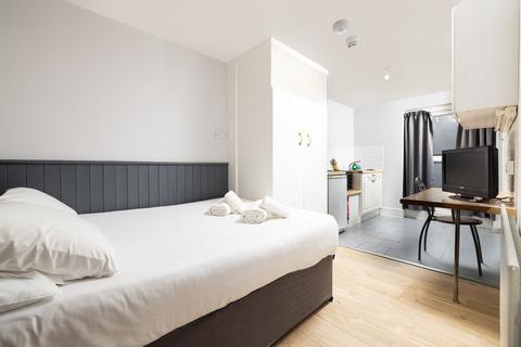 1 bedroom ground floor flat to rent, Belsize Park, London NW3