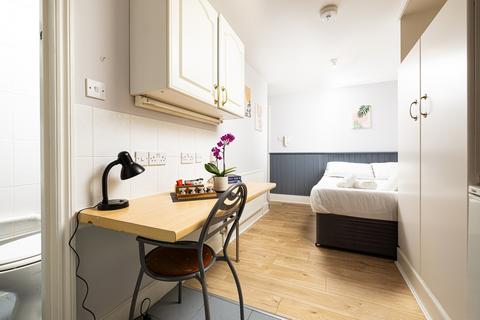 1 bedroom ground floor flat to rent, Belsize Park, London NW3