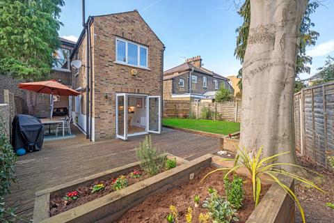 240 Malpas Road, London, SE4 1DJ