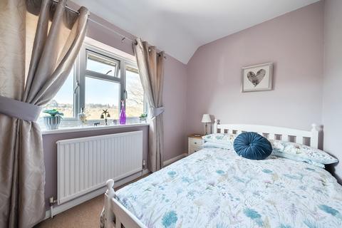 2 Dale View, Haslemere, GU27 2QS