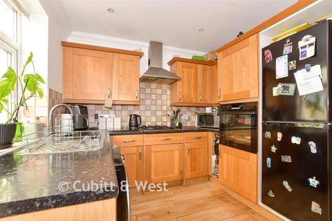 2 bedroom terraced house for sale, Worthing Road, Rustington BN16