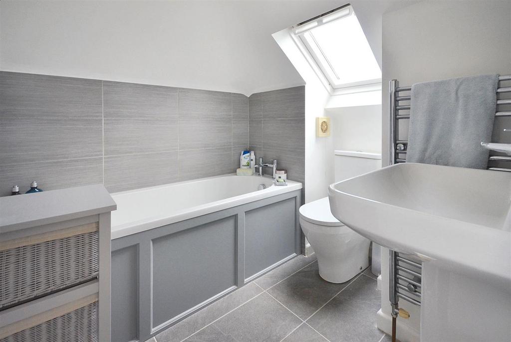 En-Suite Bathroom