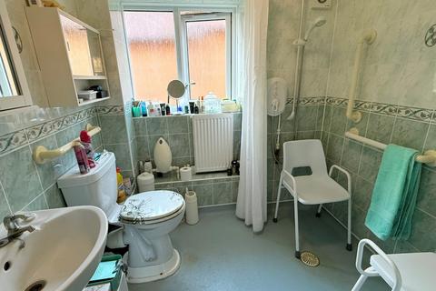2 bedroom bungalow for sale, Pond Farm Close, Duston, Northampton,  NN5 6JQ