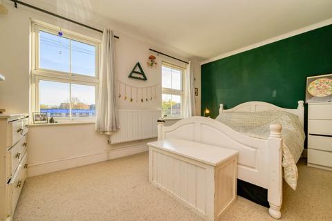 366 Gosbrook Road, Caversham, Reading, RG4 8EG