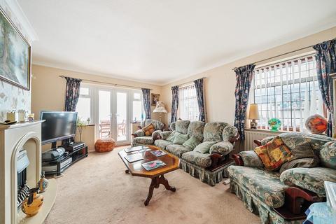 11a Avalon Close, Orpington, BR6 9BS