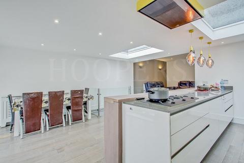 56 Paddock Road, London, NW2 7DL