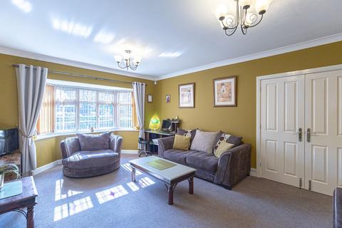 14 Monarch Drive, Kingsmead, Northwich, CW9 8TH