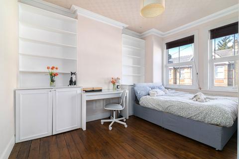 79a Carlyle Road, London, W5 4BP
