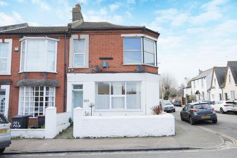 2 bedroom flat for sale, Pier Avenue, Herne Bay, CT6