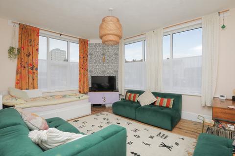 2 bedroom flat for sale, Pier Avenue, Herne Bay, CT6
