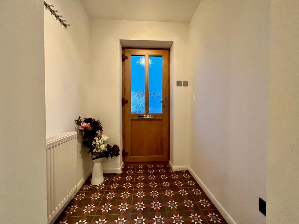 Entrance hall.jpg