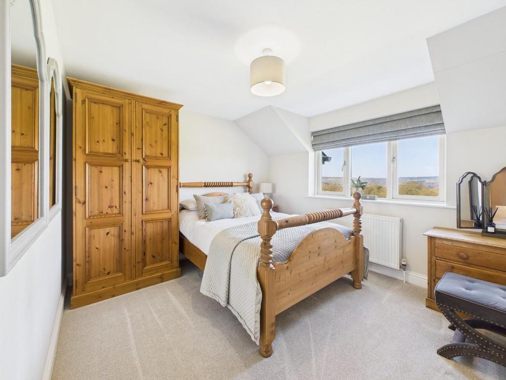 CAM04899 G0-PR0054-STILL023.jpg