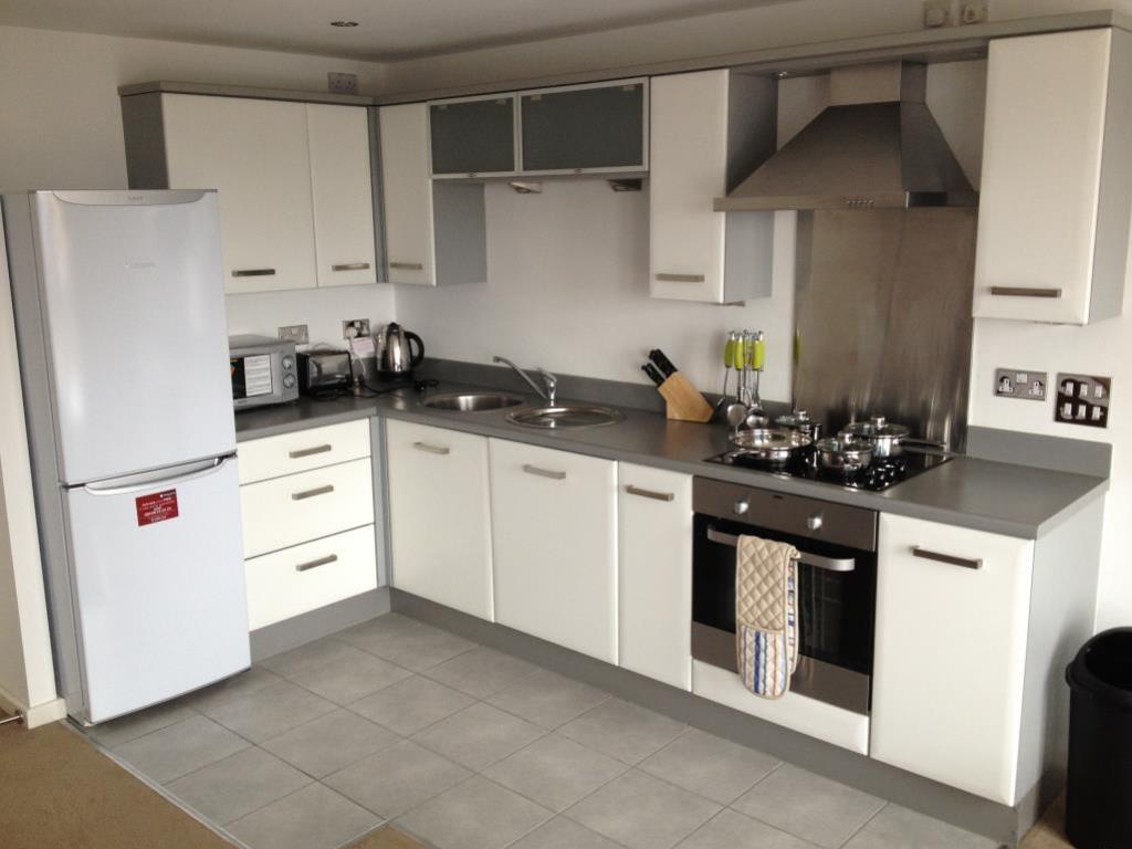 Hive 06 Kitchen White lge