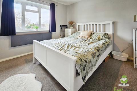 8 Lapin Lane, Hatch Warren, Basingstoke, RG22 4XH