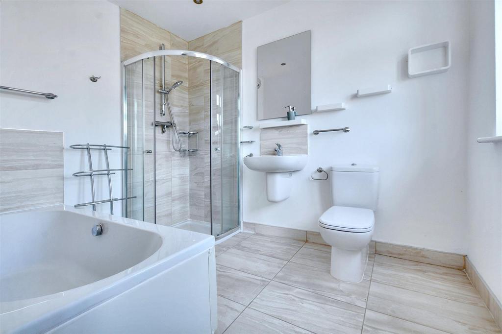 Ensuite.jpeg