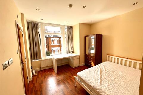 3 bedroom maisonette to rent, Englewood Road, London, SW12