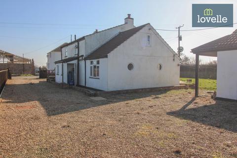 4 bedroom detached house for sale, Saddleback Road, South Cockerington LN11