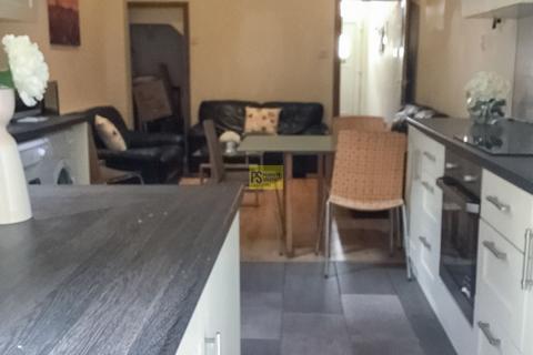 6 bedroom terraced house to rent, Dawlish Road, Birmingham B29