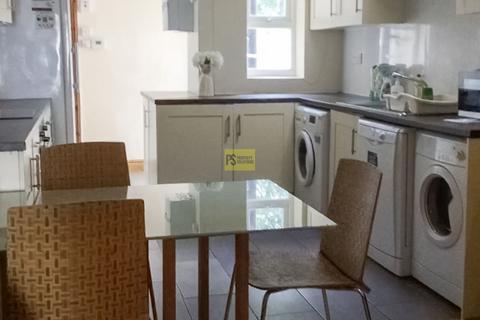 6 bedroom terraced house to rent, Dawlish Road, Birmingham B29