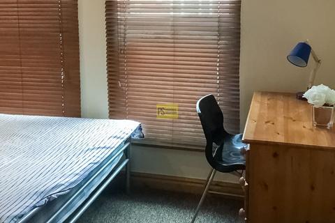 6 bedroom terraced house to rent, Dawlish Road, Birmingham B29