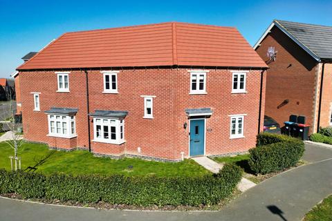 3 bedroom semi-detached house to rent, Harvington Crescent, Milton Keynes MK19