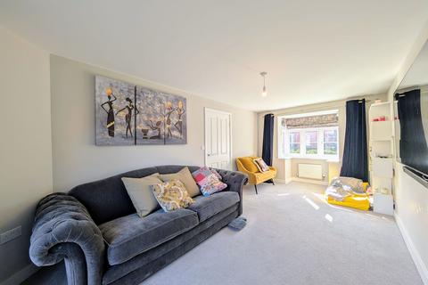 3 bedroom semi-detached house to rent, Harvington Crescent, Milton Keynes MK19