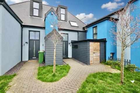 2 bedroom apartment for sale, William Street, Gilfach, CF81