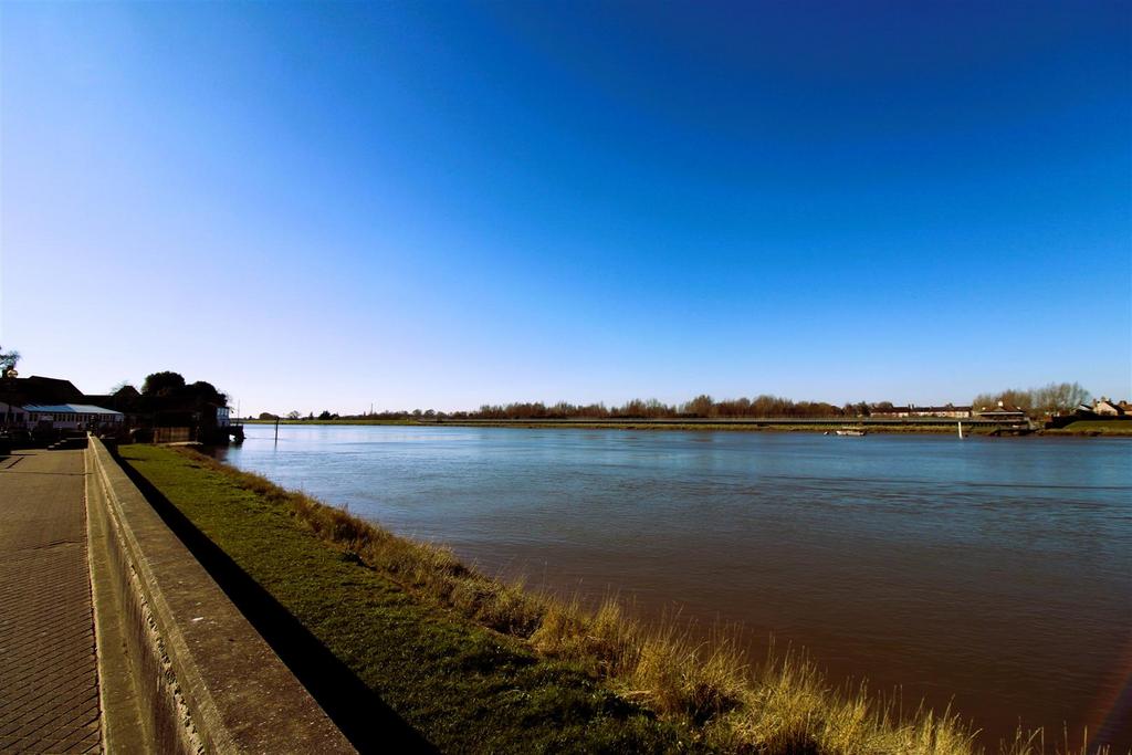 Views of Quay