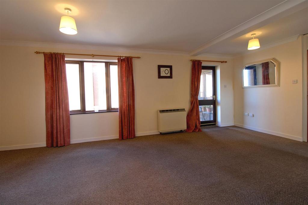 Lounge/Dining area