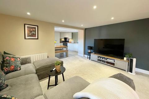 2 bedroom apartment for sale, Queens Road, FARNBOROUGH GU14