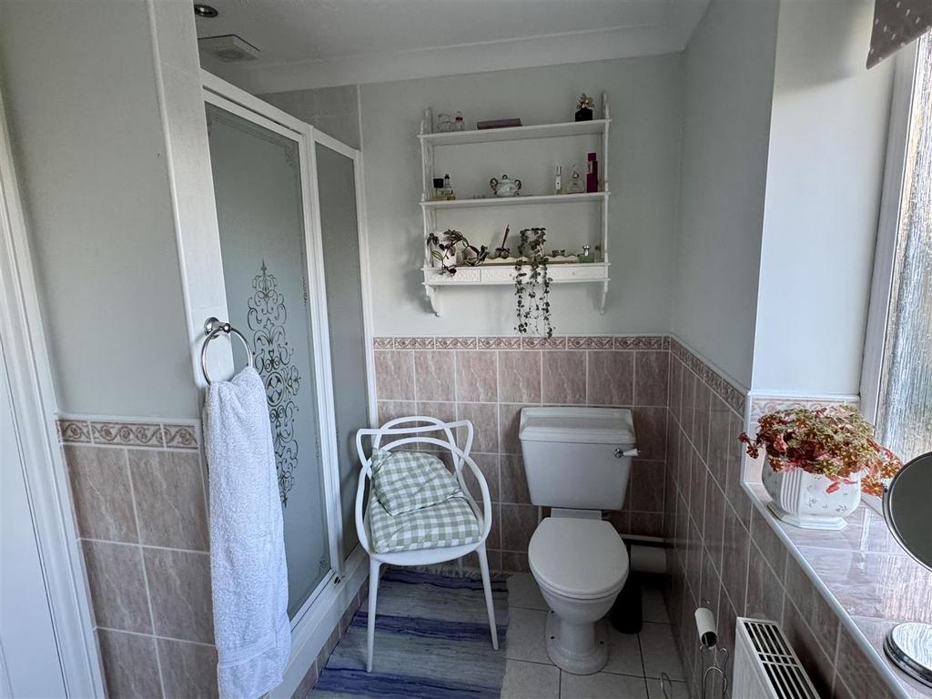 En-Suite Shower Room/WC